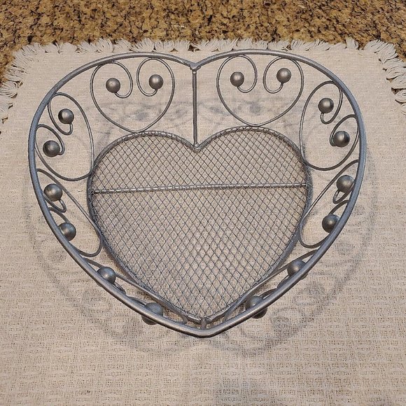 HEART Shaped 9" inch Silver Metal Bread Roll Biscuit BASKET - Picture 1 of 3